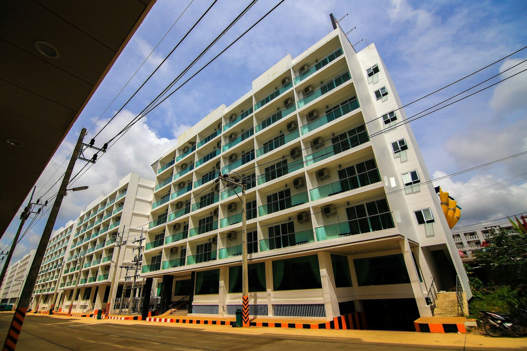 Отель M Soho Danok Sadao Экстерьер фото